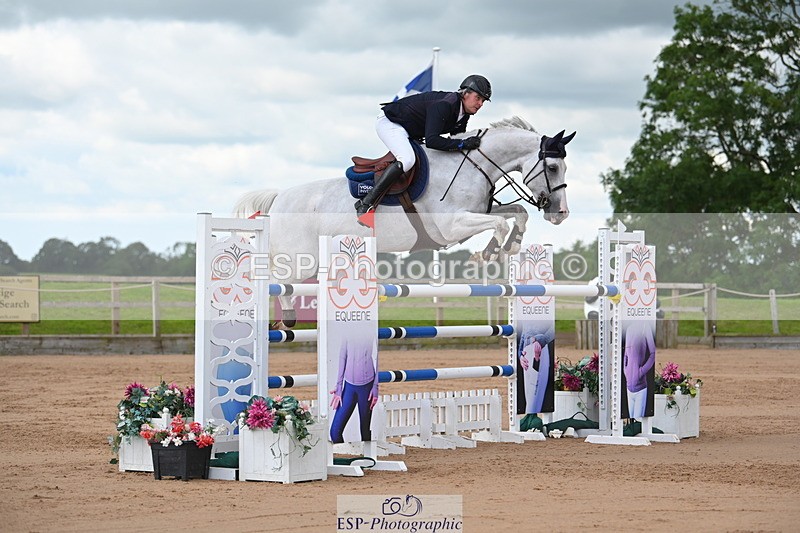 230721A-111155-05580 - Cls 6, 2 Star Medium 1.35m