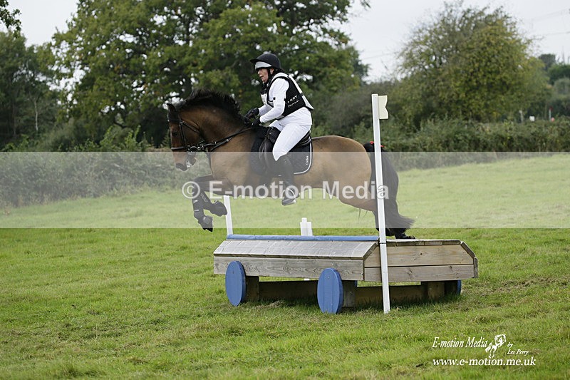  WWHT 171021 2210 - Novice Pairs (0.80m)  17/10/21