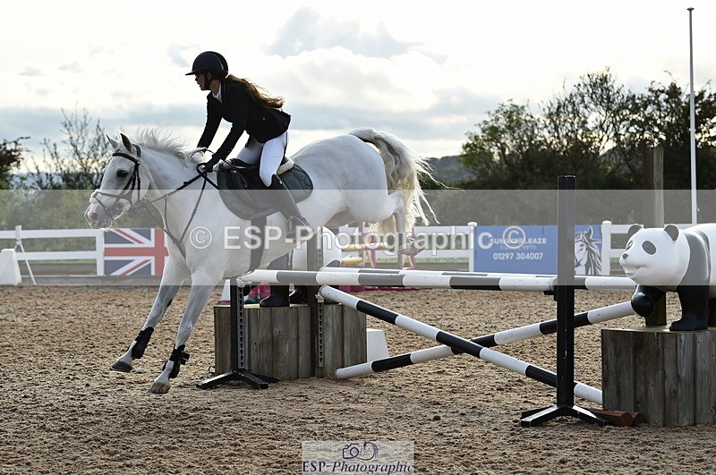 220829A-182742-00565 - 90cm classes