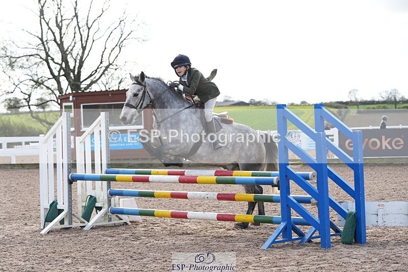 251026-121425-02348 - Cls 4 Pony Winter Novice + 80cm Open