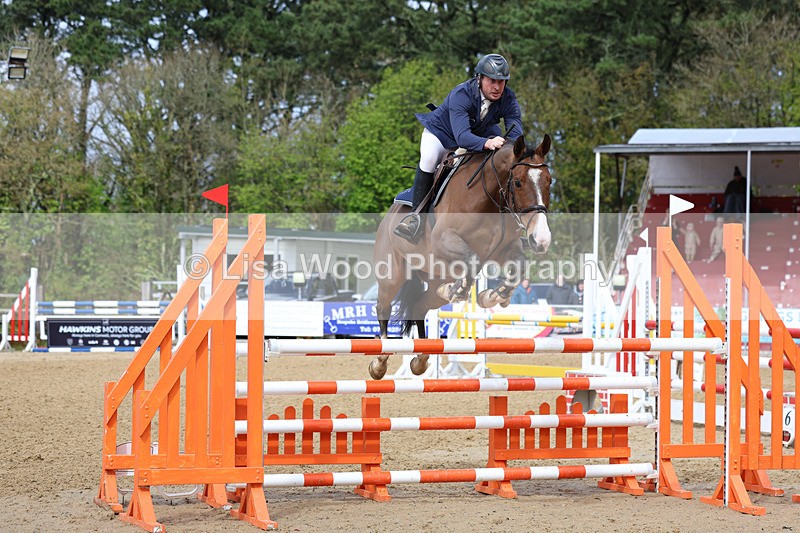 3E7A1978 - Class 7: Senior Newcomers/1.10m open