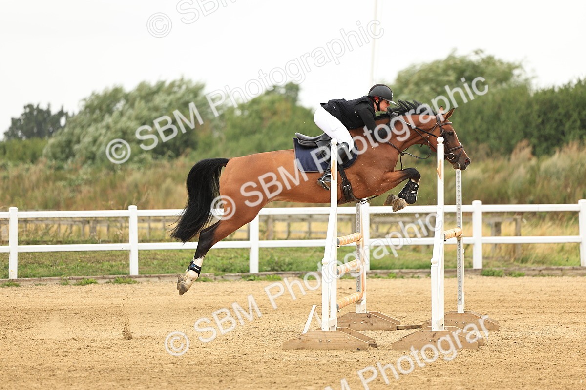 SBM_002806 - Class 3 - Senior Newcomers - 1.10m Open
