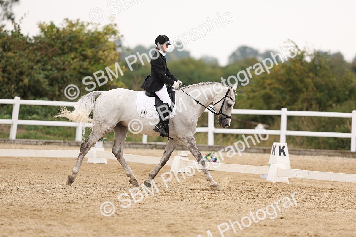 SBM_01773 - Class 9 - Novice 27 Champs