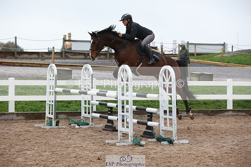 231112A-125802-04289 - Cls 19 Snr 1.05m Open