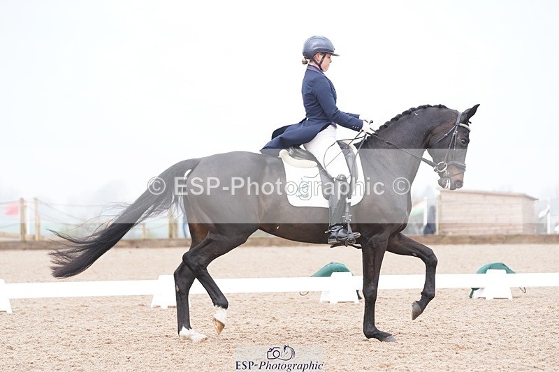 250404-102022-04276 - 003-Abbie.Newbury-Seagry.Firstamour