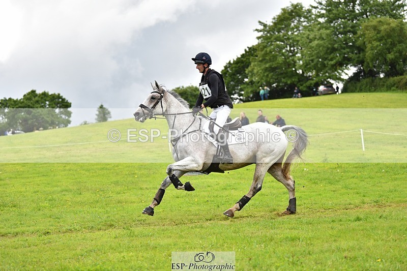 240526-132938-22588 - 421-ASK_FOR_MANCHIER-Tom_Jackson