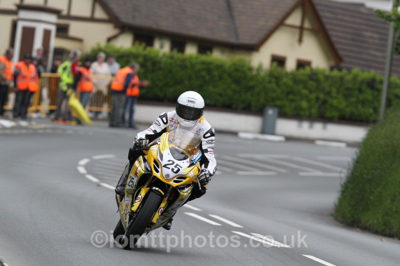 Ian Mackman Suzuki / InFront Motorcycles - Wednesday Practice - Solos