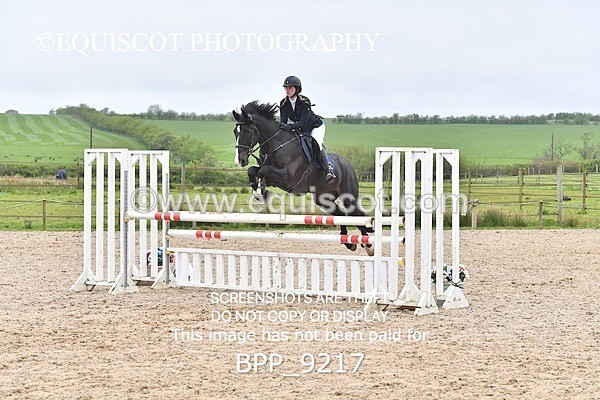 BPP_9217 - CLASS 30 SUN Senior Newcomers/ 1.10m Open