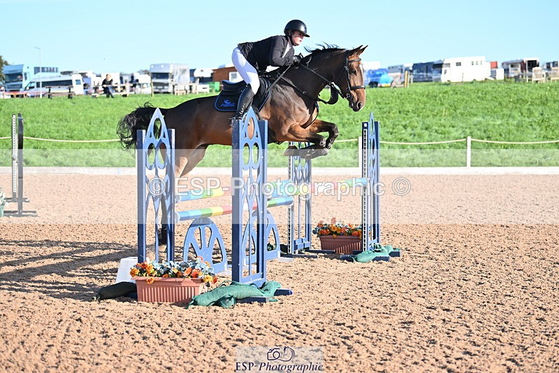 231015A-094818-07049 - Cls 28 Newcomers & 1.10m Open