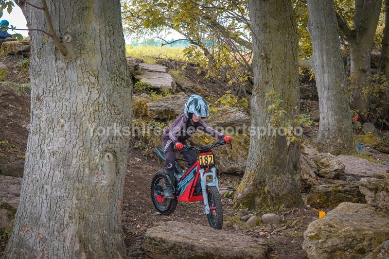 DSCF0489 - Ripon MC Trial 27/09- kids