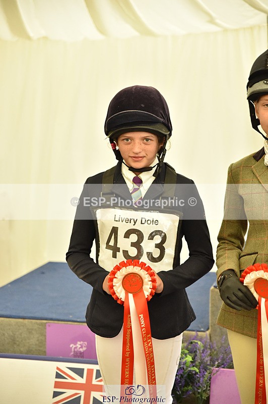 240823X-170752-19998 - 70cm Presentations