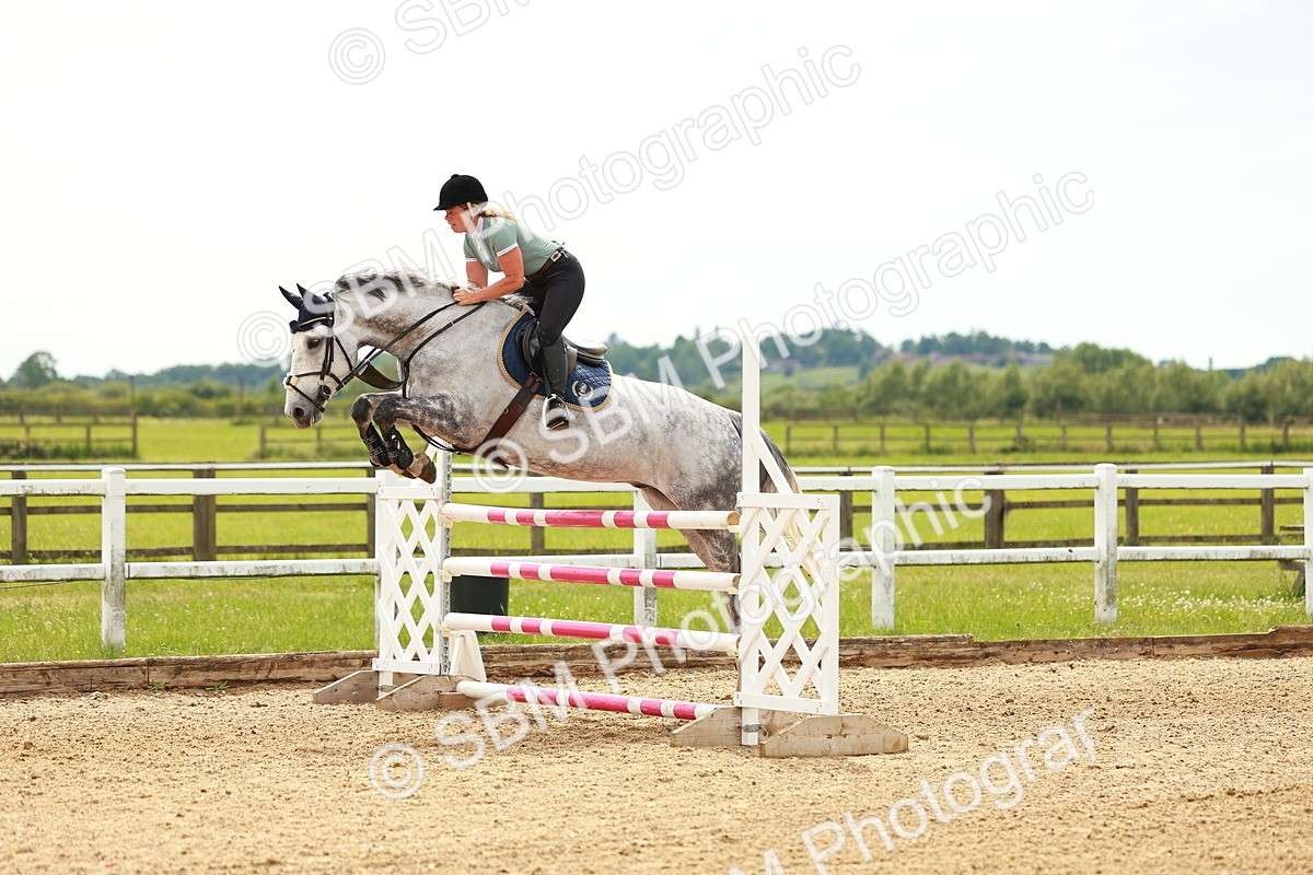SBM_002241 - Class 4 - Senior Newcomers - 1.10m