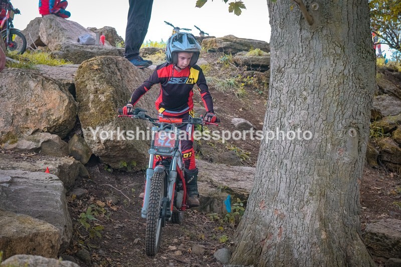 DSCF0468 - Ripon MC Trial 27/09- kids