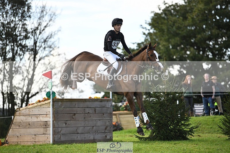 231022-135114-28743 - 331-KINSALE.OLTAIRE-Sean.Duffy-XC
