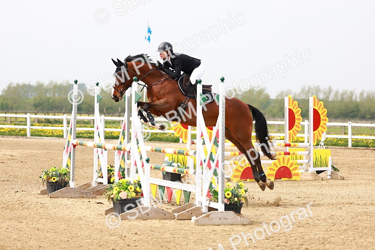  - Class 17 - Senior 1.05m