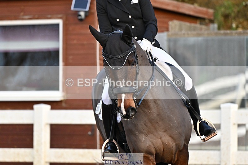 241214-150016-03046 - 160-Shelly.Smit-Sharp.Sharp