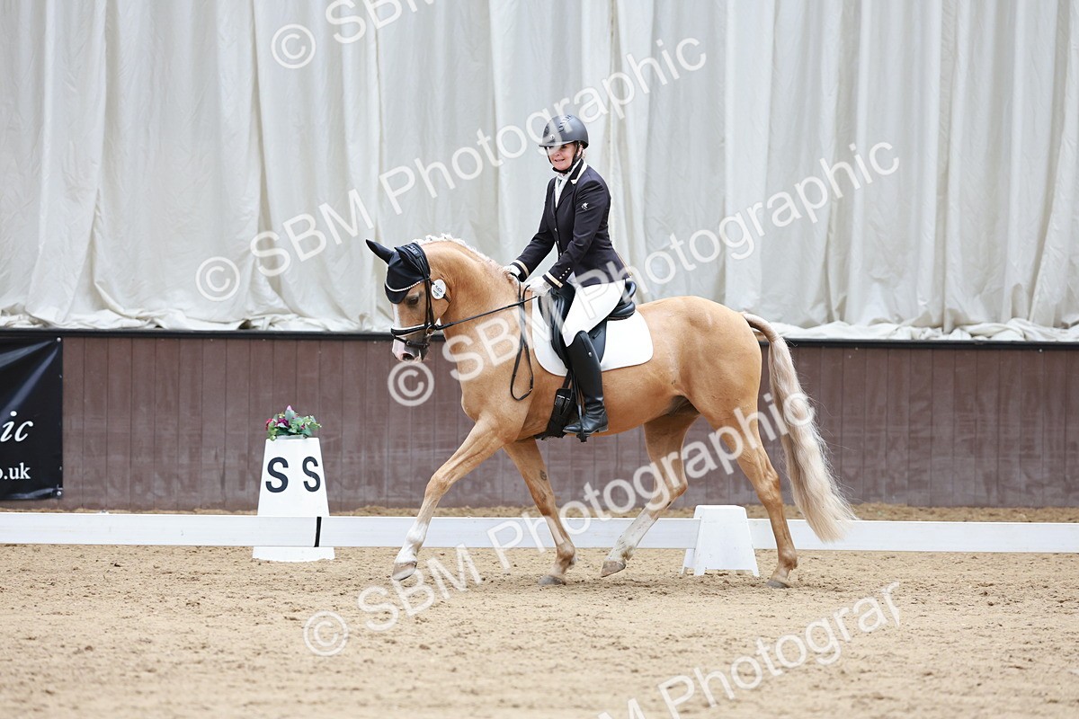 SBM_009849 - Class 6b - Novice 6 - 12.40-13.43