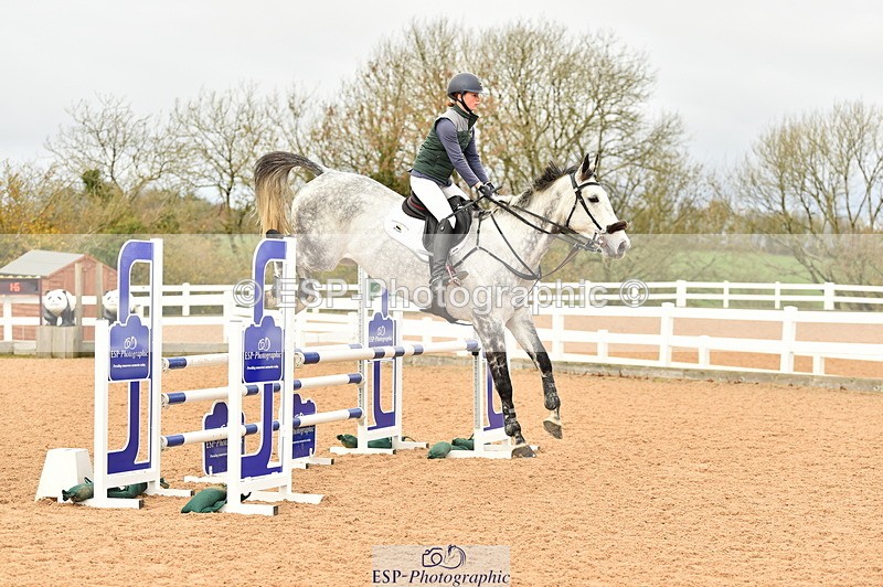 231122A-130010-00385 - Cls 4 Newcomers & 1.10m Open