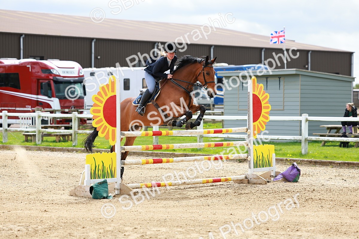 SBM_002337 - Class 10 - Senior Newcomers - 1.10m