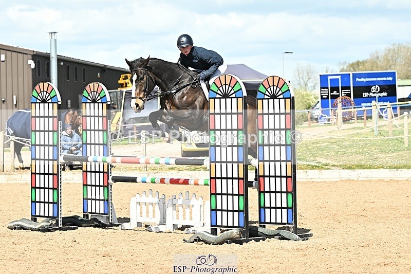 250416-133303-01128 - Cls 4 Newcomers and 1.10m