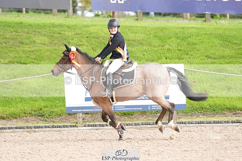 250921-151507-03816 - Cls 20 Pony 80cm Derby