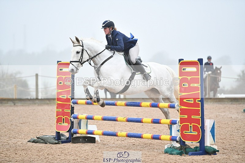 241102A-113031-04313 - SAT Cls 9 British Novice and 90cm Open