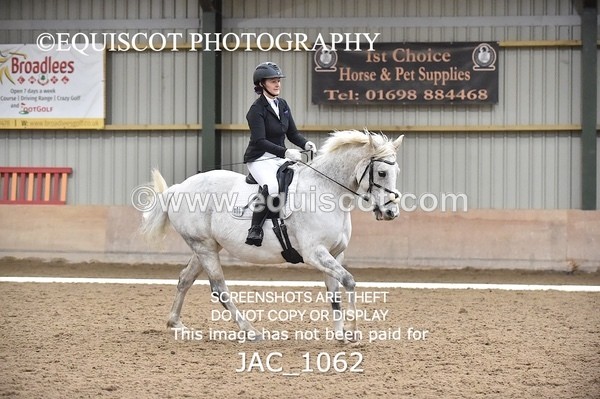 JAC_1062 - CLASS 4 NOVICE 1