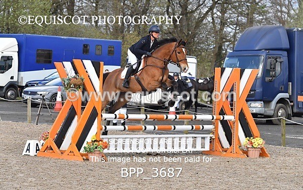 BPP_3687 - CLASS 3 FRI Senior British Novice/ 90cm Open