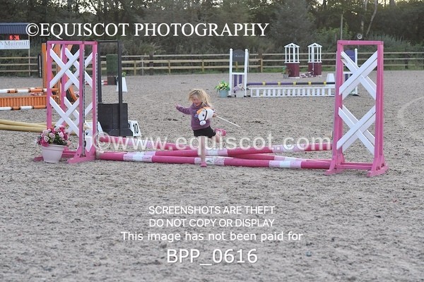 BPP_0616 - HOBBY HORSE SHOWJUMPING CLASSES