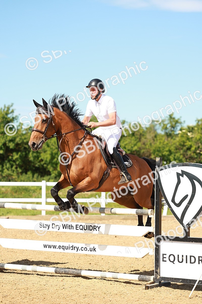 SBM_002858 - Class 4 - Senior Newcomers - 1.10m