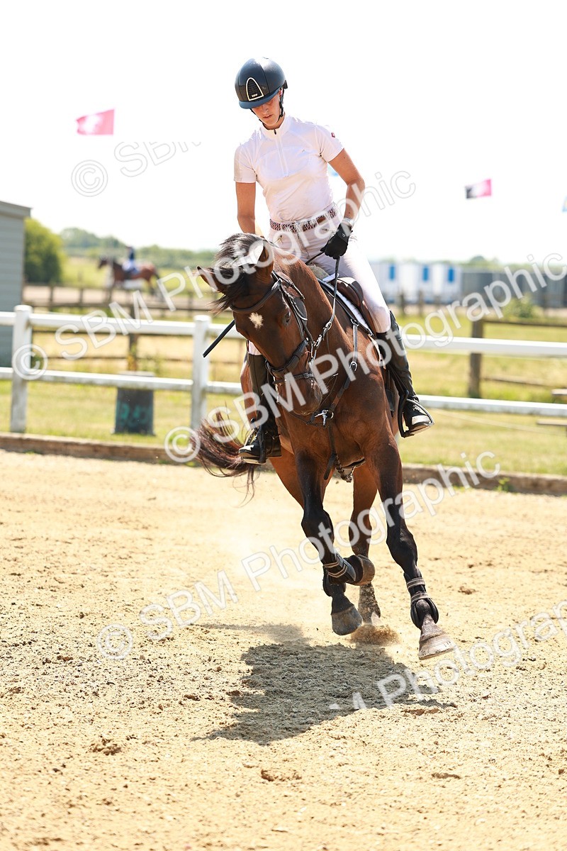 SBM_001519 - Class 4 - Senior Newcomers - 1.10m