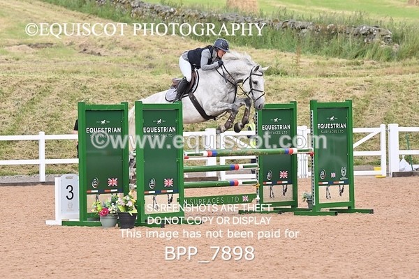 BPP_7898 - CLASS 16 FRI GFS Saddles Senior Newcomers/1.10m Open