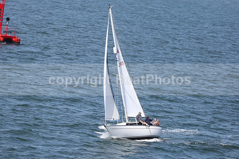 160508 REFLECTION Y92A6305 - Sailboats - monohull