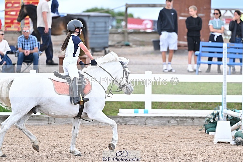 250729-145739-00049 - Clear Round and 60cm