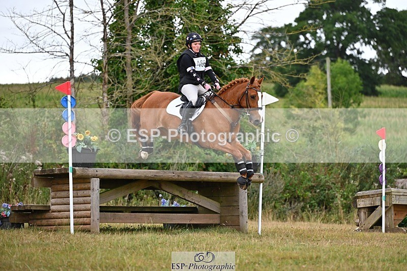 250803A-113158-10898 - K-466-Emily.R.Vincent-GOLDEN.HEART.BREAKER