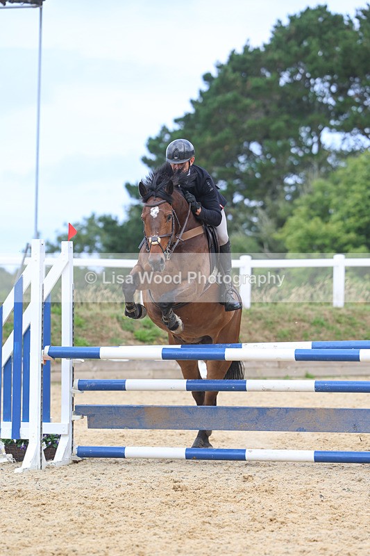 3E7A4964 - Class 4: Senior British Novice/90cm open