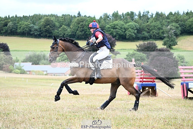 250803A-123828-13260 - M-554-Lucy.Henretty-Lee-AMANDI.VIVENDI