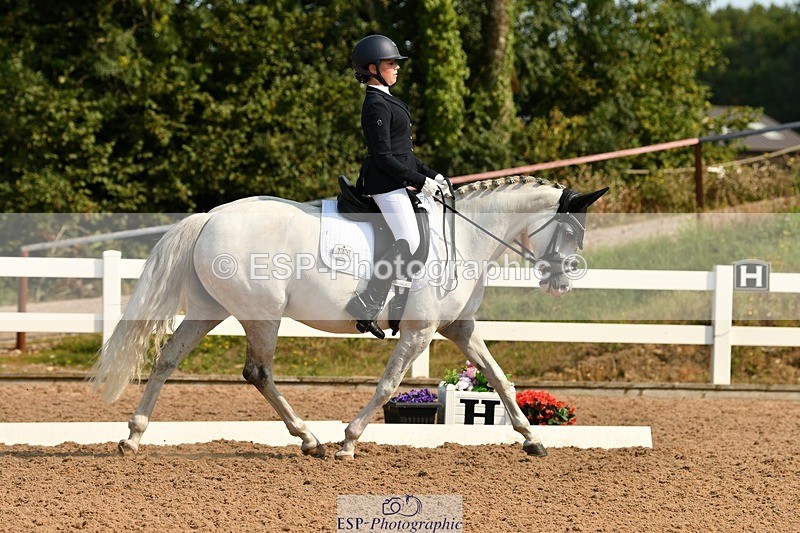 250817-102236-07855 - 207-Esme.LangBrouwershaven.Silvia