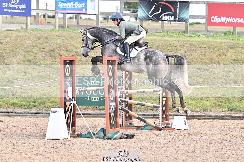 250827B-135020-00643 - Cls 4 Snr Newcomers 1.10m