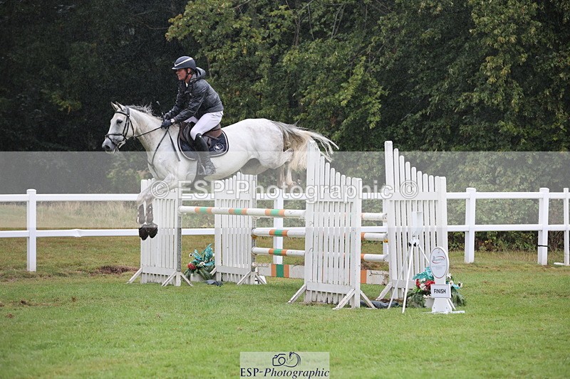 250830A-133901-06743 - Cls 16 Snr Newcomers and 1.10m Open