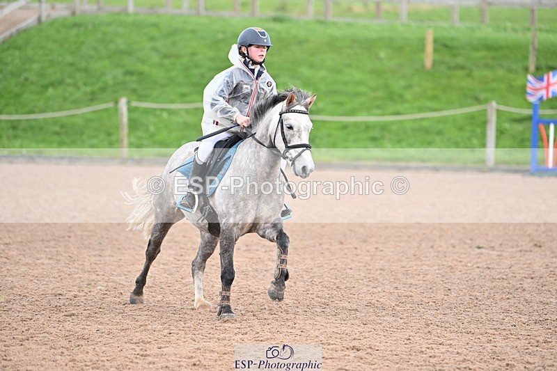 231029A-125411-03387 - Stepping Stones 128cm & 138cm