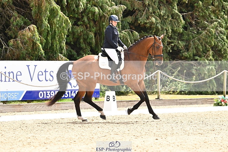 250808A-154541-01393 - 006-Katherine.CarneCalcourt.Romancier