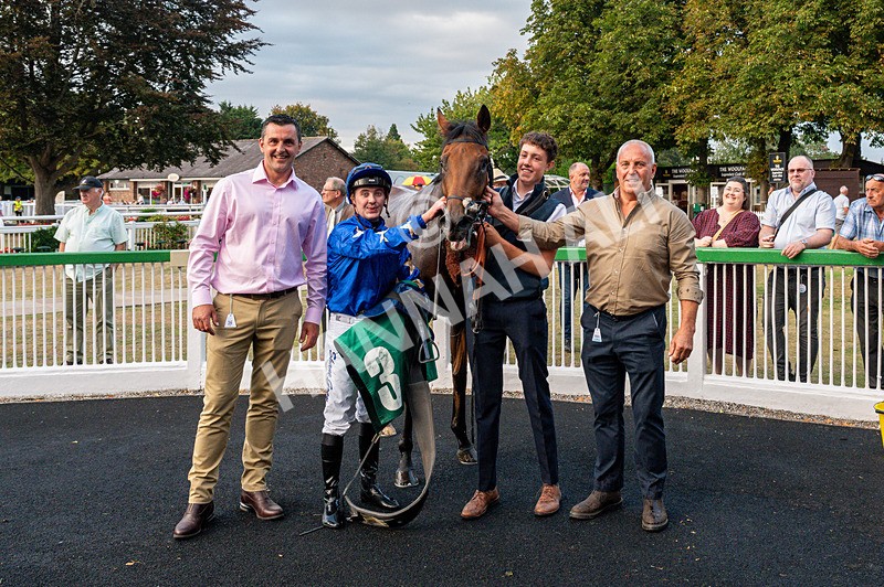 150825-Race 5-Jez Bomb-8754 - Race 5