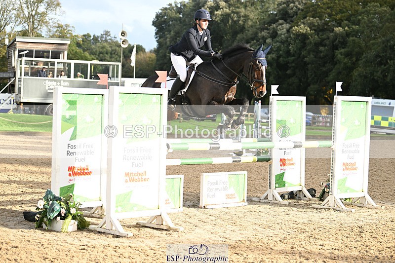 241025-100325-05287 - 130-Imogen.White-BE.TOUCHABLE