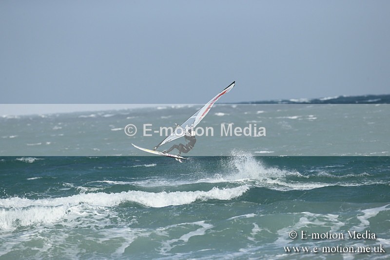WS 020413-234 - Windsurfing