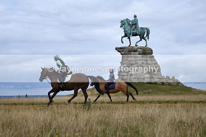 DSC_6179 - Time at Statue 12:17 to 12:44