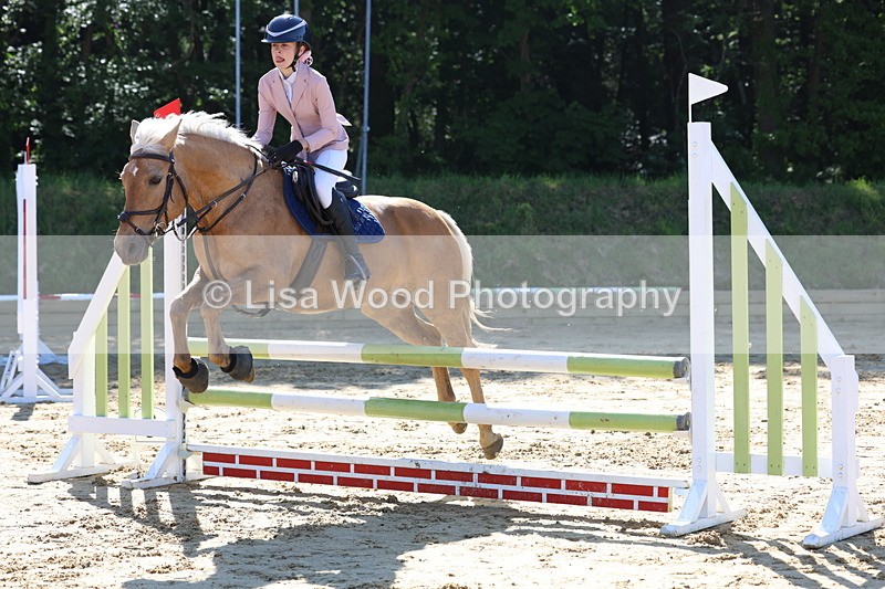 3E7A8950 - Class 4: Pony British Novice/80cm open