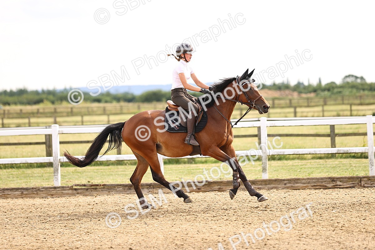 SBM_002328 - Class 18 - Ariat Senior British Novice- 90cm Open