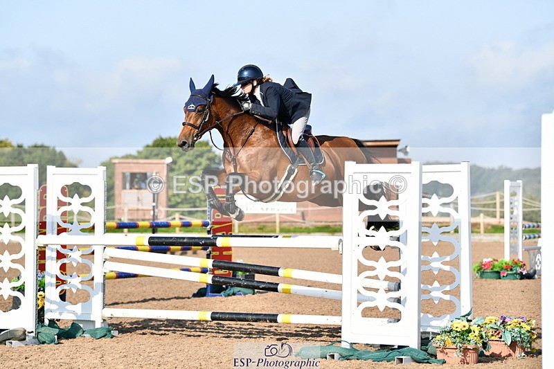 240915A-093844-08806 - Cls 25 Snr 1.20m Open