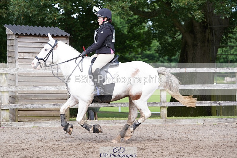 240824X-142022-28170 - 80cm Round 1 14.00 to 15.30